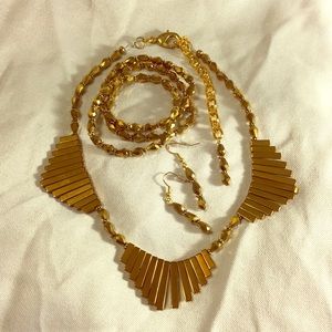 Custom Gold Jewelry Set